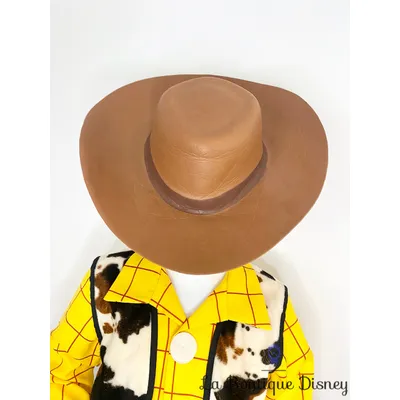 Déguisement Woody Toy Story Disney Store Exclusive taille 6-8 ans cow boy jaune bleu chapeau marron