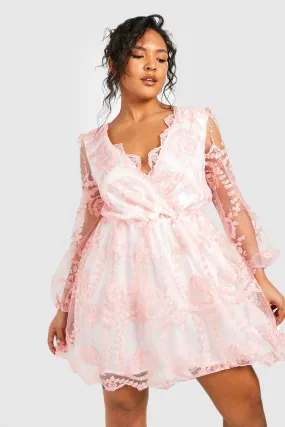 Grande taille - Robe patineuse en dentelle à décolleté