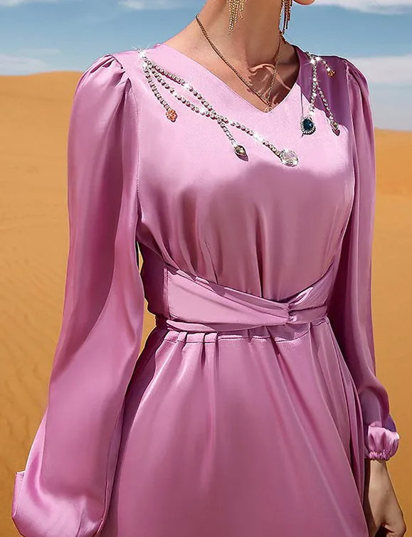 Robe abaya rose à manches longues avec col en V et strass