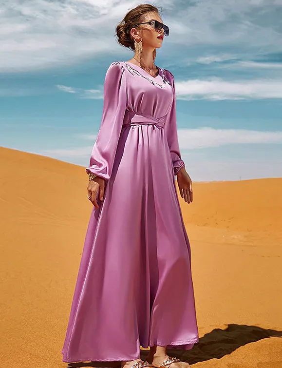 Robe abaya rose à manches longues avec col en V et strass